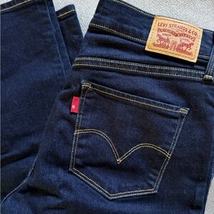 Levi's Indigo Denim Jeans with Contrast Stitching